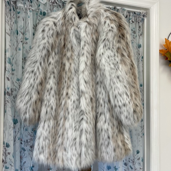 outerlayers Jackets & Blazers - Outerlayers  vintage faux fur coat